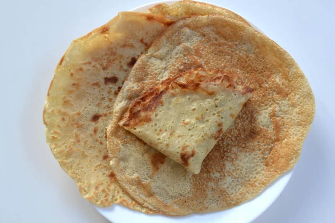 Prosty przepis na wegańskie naleśniki, które zachwycą każdego