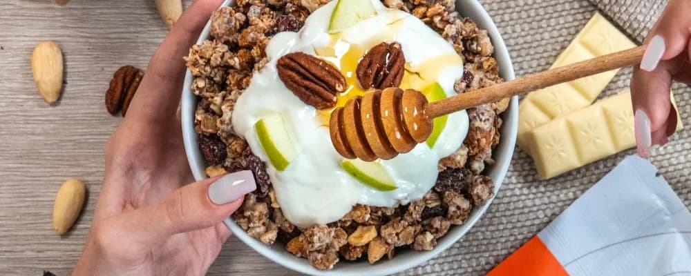 Jak zrobić granole fit – zdrowy przepis na pyszny i chrupiący snack Jak zrobić granole fit – zdrowy przepis na pyszny i chrupiący snack