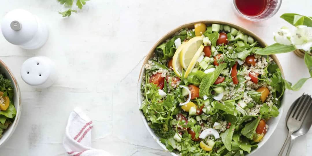 Kuchnia wegańska na czym polega? Odkryj zasady i smaki diety roślinnej