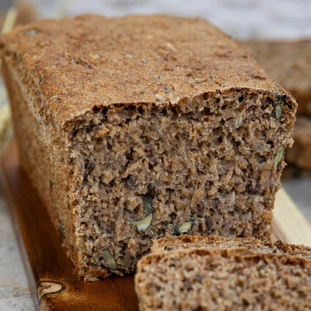 Przepis na zdrowy chleb razowy, który zaskoczy Twoje kubki smakowe